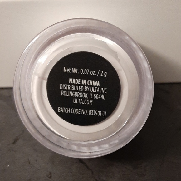 ULTA Beauty HD Setting Powder - Picture 2 of 3